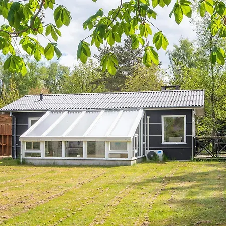 4 Person In Vakantiehuis Fårvang